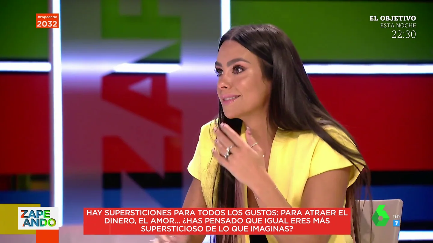 "Soy supersticiosa selectiva": la confesión de Cristina Pedroche sobre algunos de sus 'trucos' para evitar la mala suerte "Soy supersticiosa selectiva": la confesión de Cristina Pedroche sobre algunos de sus 'trucos' para evitar la mala suerte