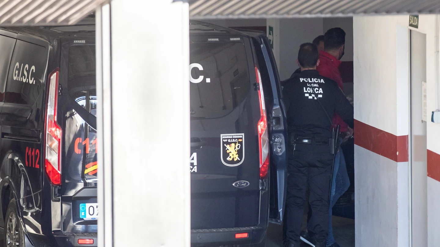 El ganadero que se entregó a la Policía Local por su participación en el asalto al Ayuntamiento de Lorca. El ganadero que se entregó a la Policía Local por su participación en el asalto al Ayuntamiento de Lorca.