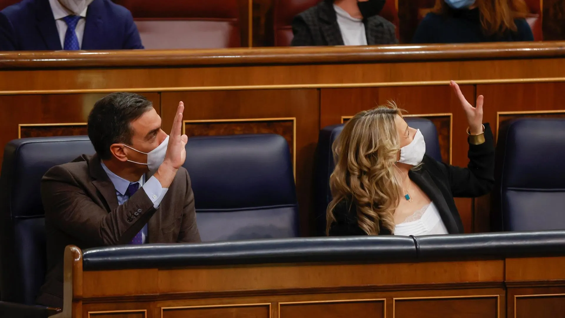 Pedro Sánchez junto a la ministra de Trabajo, Yolanda Díaz