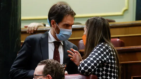 La reforma laboral sale adelante por el error de un diputado del PP después de que UPN votara 'no' por sorpresa La reforma laboral sale adelante por el error de un diputado del PP después de que UPN votara 'no' por sorpresa