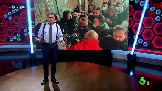 Wyoming culpa a la derecha del asalto en Lorca: "Lo que tensó la cuerda fue su insistencia en que el Gobierno va a cerrar las granjas y a dejarnos en paro" Wyoming culpa a la derecha del asalto en Lorca: "Lo que tensó la cuerda fue su insistencia en que el Gobierno va a cerrar las granjas y a dejarnos en paro"