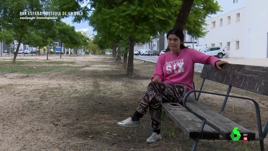 "Me obligó": una joven que defendió un falso abuso sexual en el bulo 'Bar España' cuenta la verdad a Equipo de Investigación "Me obligó": una joven que defendió un falso abuso sexual en el bulo 'Bar España' cuenta la verdad a Equipo de Investigación