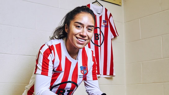 Chelcee Grimes, jugadora del Merseyrail Ladies Chelcee Grimes, jugadora del Merseyrail Ladies