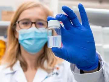 Nanocapsulas para introducir microARN en celulas tumorales y frenar su propagacion Nanocapsulas para introducir microARN en celulas tumorales y frenar su propagacion