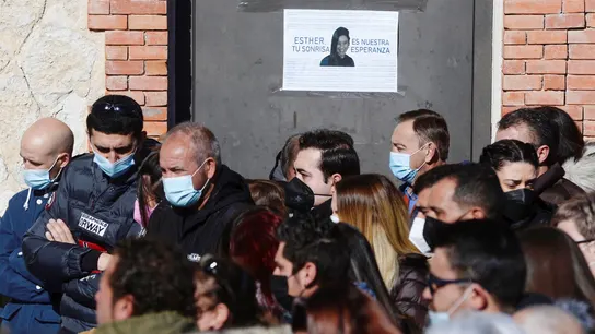 Los vecinos de Traspinedo guardan un minuto de silencio en recuerdo de Esther López Los vecinos de Traspinedo guardan un minuto de silencio en recuerdo de Esther López