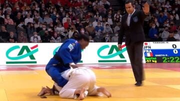 Una judoca pierde su móvil en un combate