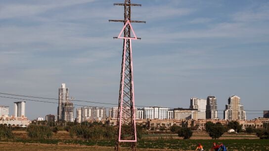 Precio de la luz de hoy 8 de febrero: &iquest;a c&oacute;mo est&aacute; la luz hoy?
