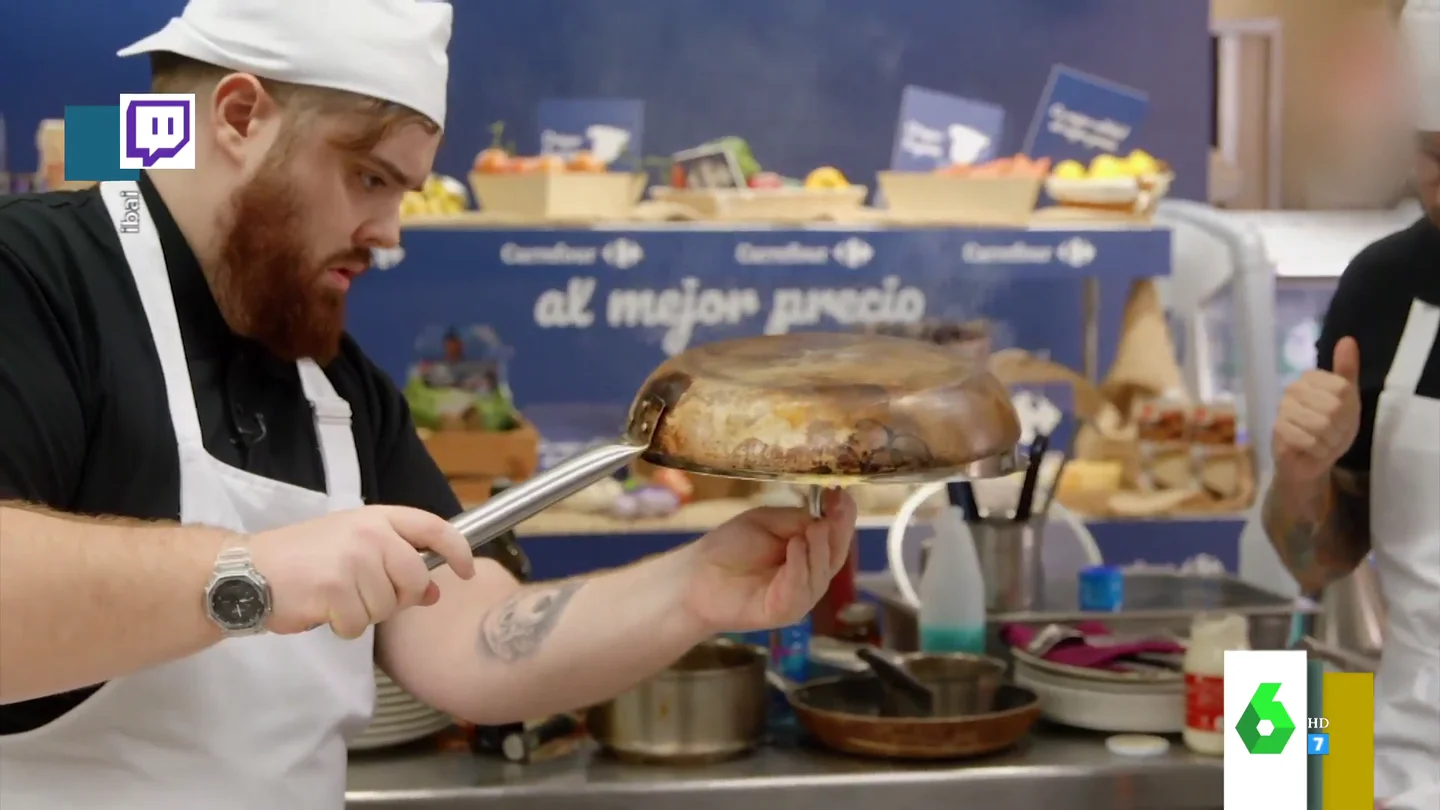 Ibai Llanos y su surrealista tortilla de patatas: así ha sido su mal rato al intentar darle la vuelta en la sartén Ibai Llanos y su surrealista tortilla de patatas: así ha sido su mal rato al intentar darle la vuelta en la sartén