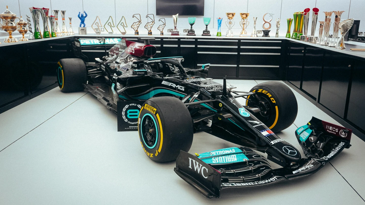 El W12 de Mercedes El W12 de Mercedes