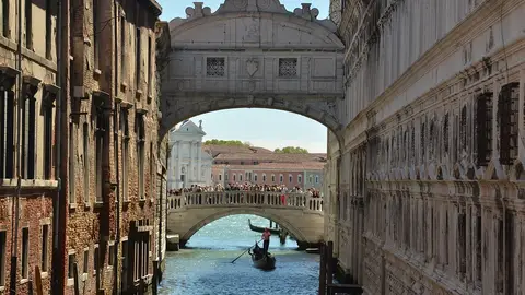 Puente de los Suspiros Puente de los Suspiros
