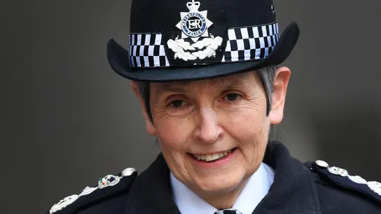 Dimite la jefa de Scotland Yard tras un escándalo de sexismo, racismo y homofobia en la Policía de Londres Dimite la jefa de Scotland Yard tras un escándalo de sexismo, racismo y homofobia en la Policía de Londres