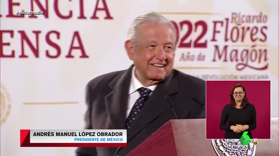 López Obrador se mofa de su adversario político mostrando el vídeo en el que se cae de una silla: "Así es la alta política en México" López Obrador se mofa de su adversario político mostrando el vídeo en el que se cae de una silla: "Así es la alta política en México"