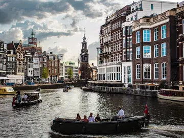 Lugares con canales más allá de Venecia. Ámsterdam Lugares con canales más allá de Venecia. Ámsterdam