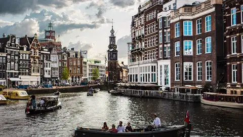 Lugares con canales más allá de Venecia. Ámsterdam Lugares con canales más allá de Venecia. Ámsterdam