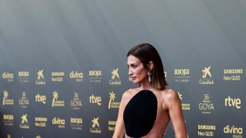 Nieves Álvarez en la alfombra roja de los Goya 2022