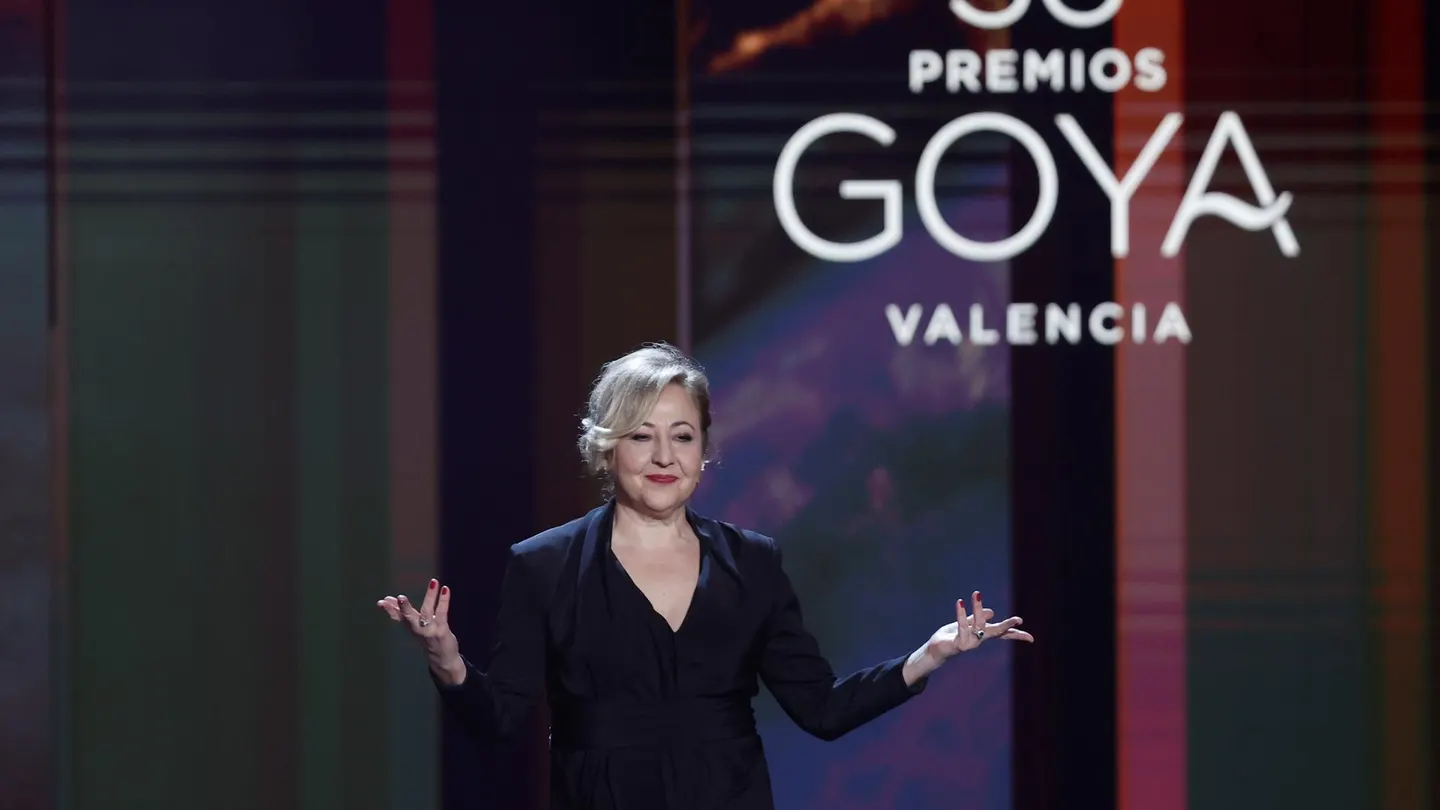 Carmen Machi arranca la gala de los Premios Goya hablando en valenciano en su monólogo sobre la pandemia Carmen Machi arranca la gala de los Premios Goya hablando en valenciano en su monólogo sobre la pandemia