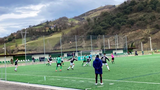 El Lenense, en pleno partido El Lenense, en pleno partido