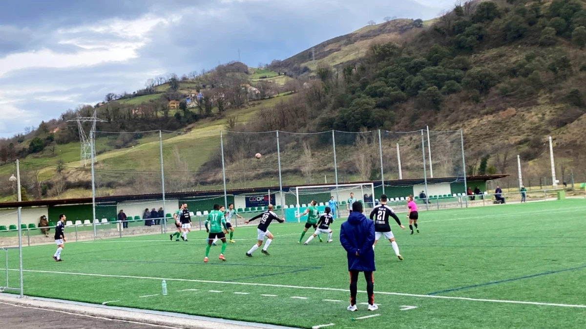 El Lenense, en pleno partido