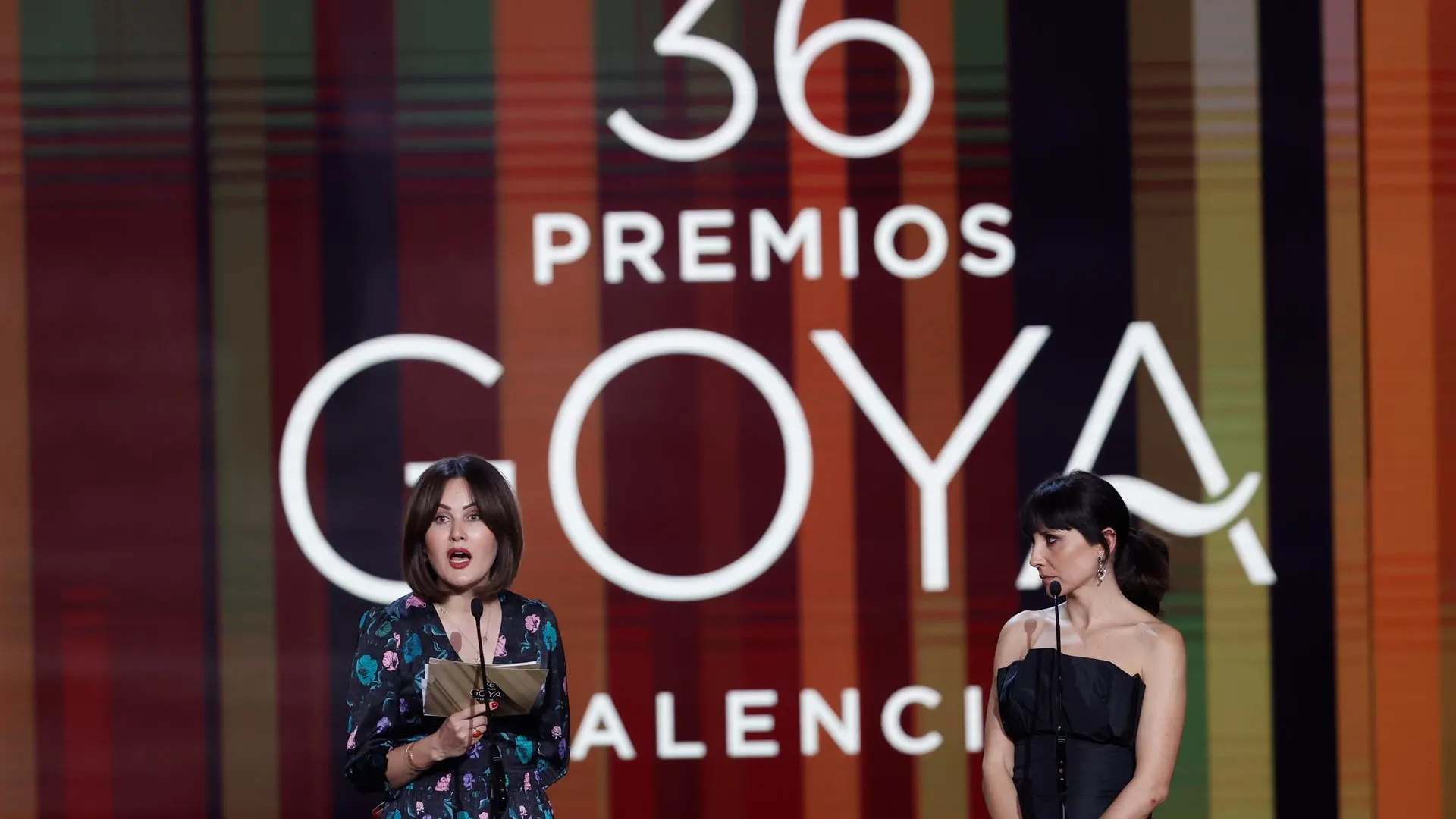 La cineasta afgana Sahraa Karimi, en los Premios Goya: "Si reconocen el régimen talibán les estarán dando permiso para destruir a las mujeres"