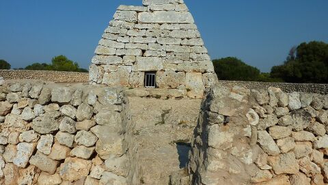 Naveta des Tudons