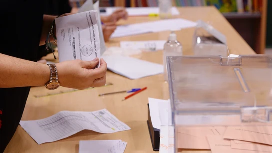 Una mesa electoral en Castilla y León. Una mesa electoral en Castilla y León.