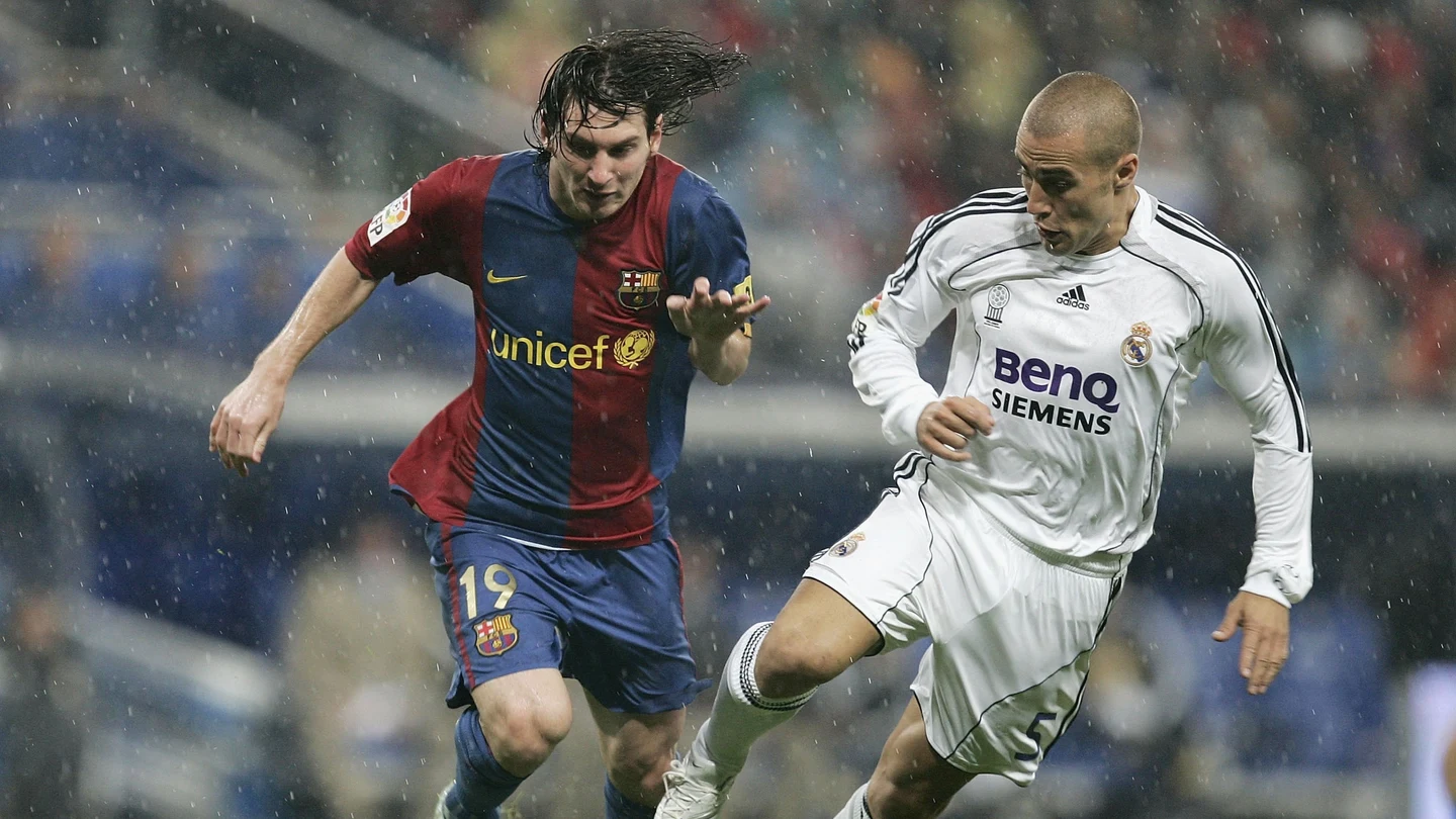 Leo Messi, durante uno de sus primeros Clásicos Leo Messi, durante uno de sus primeros Clásicos