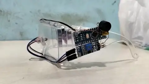 Un estudiante diseña unas gafas que te avisa si te quedas dormido al volante Un estudiante diseña unas gafas que te avisa si te quedas dormido al volante