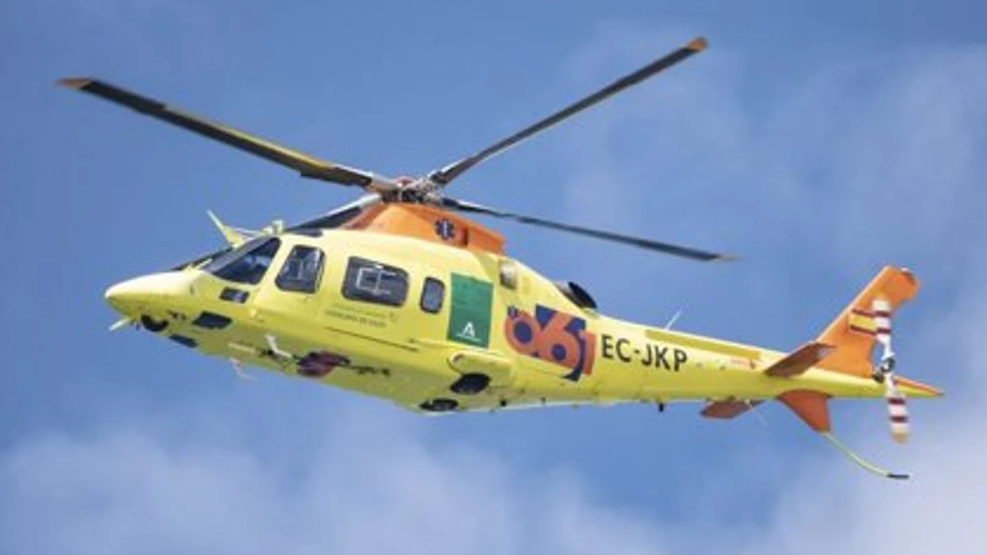 Helicóptero del 061 de la Junta de Andalucía (archivo) Helicóptero del 061 de la Junta de Andalucía (archivo)