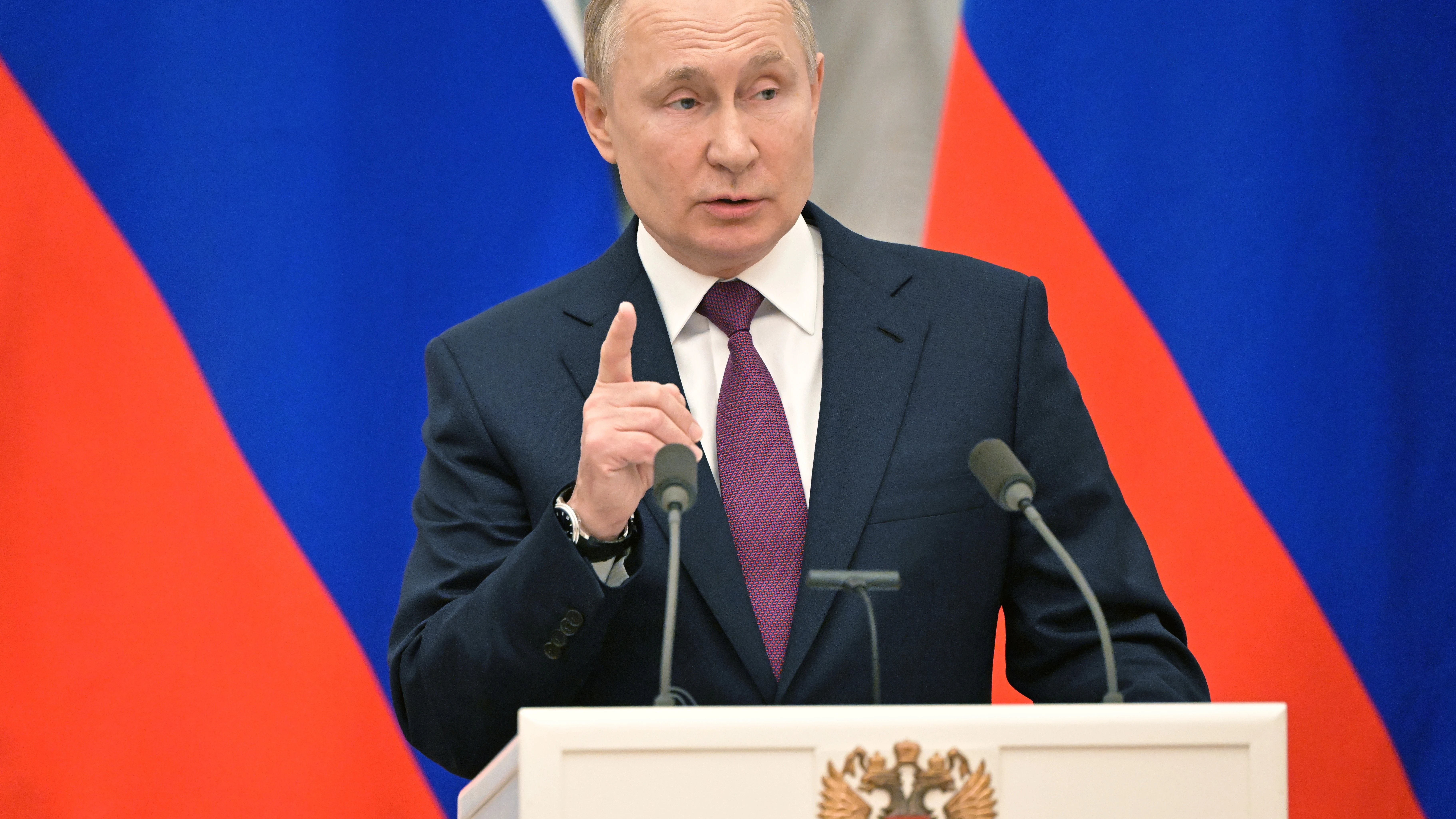 Putin afirma que Rusia no quiere una guerra en Europa y confía en el diálogo con la OTAN