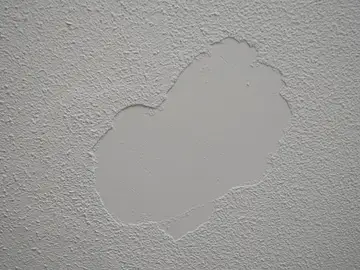 Cómo alisar la pared después del gotelé