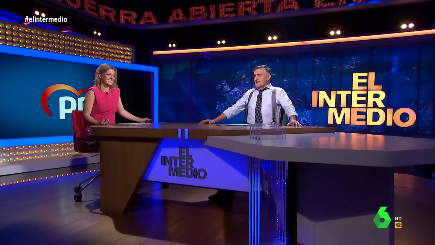 "Tú ríete, que sé de una que ya está dando negativo": la 'advertencia' de Wyoming a Andrea Ropero sobre la vuelta de Sandra Sabatés "Tú ríete, que sé de una que ya está dando negativo": la 'advertencia' de Wyoming a Andrea Ropero sobre la vuelta de Sandra Sabatés