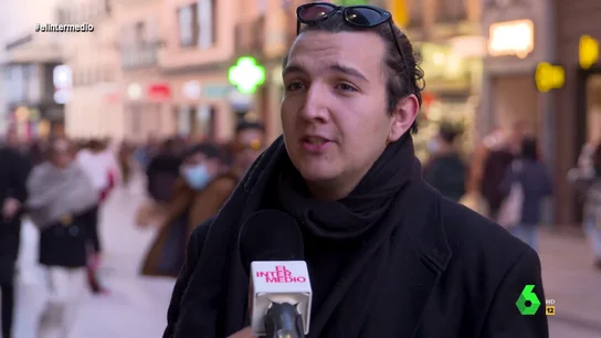 Los españoles confiesan sus mayores meteduras de pata: "Le llamé 'pelopolla' y me escuchó" Los españoles confiesan sus mayores meteduras de pata: "Le llamé 'pelopolla' y me escuchó"