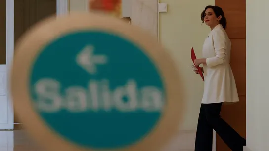 La presidenta de la Comunidad de Madrid, Isabel Díaz Ayuso, antes de la rueda de prensa ofrecida en la Real Casa de Correos de Madrid este jueves. La presidenta de la Comunidad de Madrid, Isabel Díaz Ayuso, antes de la rueda de prensa ofrecida en la Real Casa de Correos de Madrid este jueves.