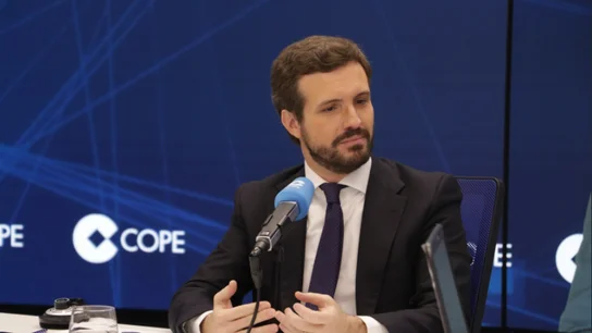 Pablo Casado ha roto su silencio 24 horas después de que estallara el escándalo de la presunta comisión del hermano de Isabel Díaz Ayuso en un contrato público. Pablo Casado ha roto su silencio 24 horas después de que estallara el escándalo de la presunta comisión del hermano de Isabel Díaz Ayuso en un contrato público.