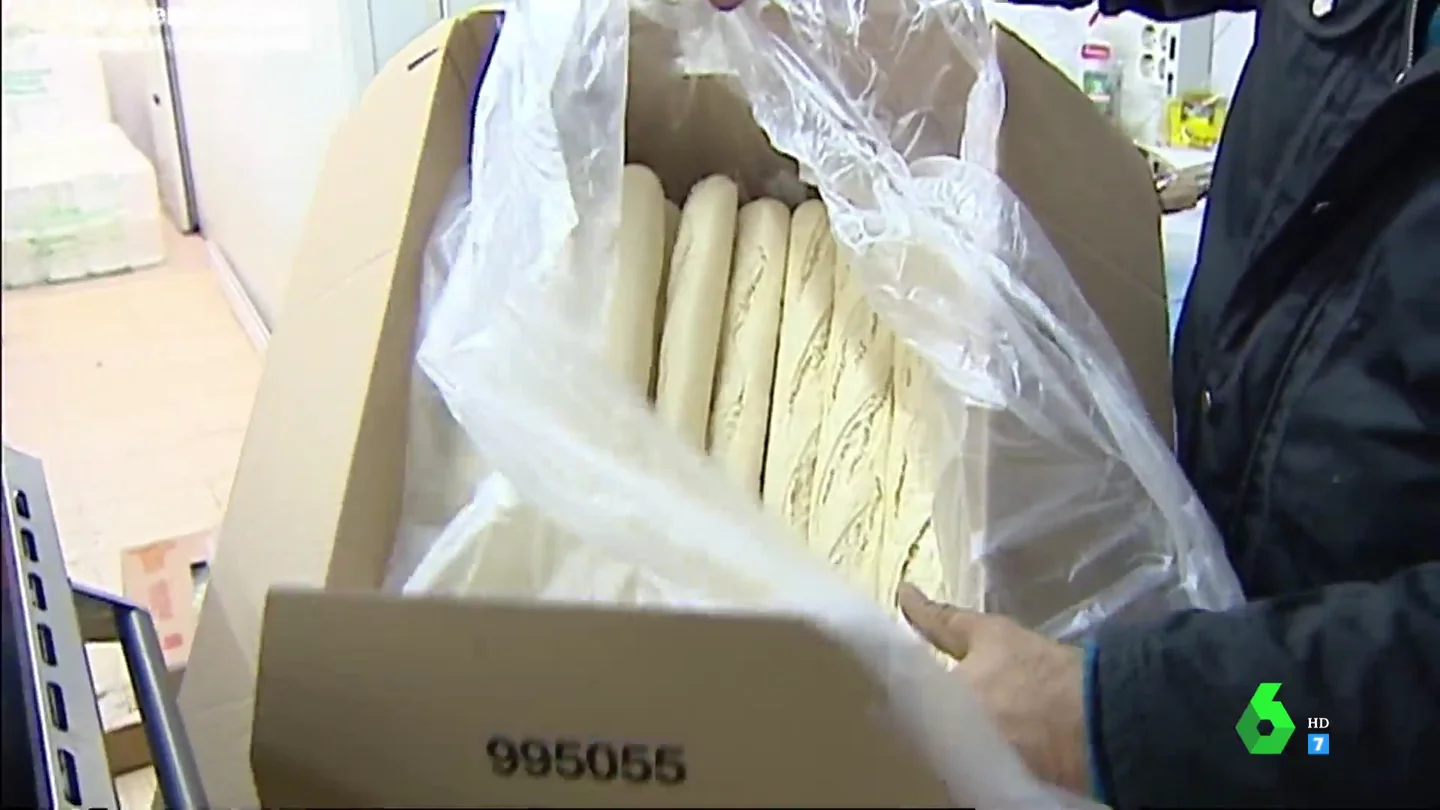 El pan congelado, reclamo de tiendas de alimentación donde cumplir con la legislación pasa a un segundo plano El pan congelado, reclamo de tiendas de alimentación donde cumplir con la legislación pasa a un segundo plano