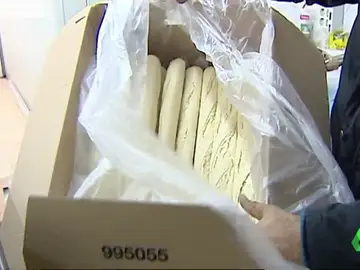 El pan congelado, reclamo de tiendas de alimentación donde cumplir con la legislación pasa a un segundo plano