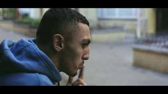 Morad desvela las actitudes racistas de los españoles: "No puedo coger el Metro, la gente se agarra el bolso o se levanta de mi lado" Morad desvela las actitudes racistas de los españoles: "No puedo coger el Metro, la gente se agarra el bolso o se levanta de mi lado"