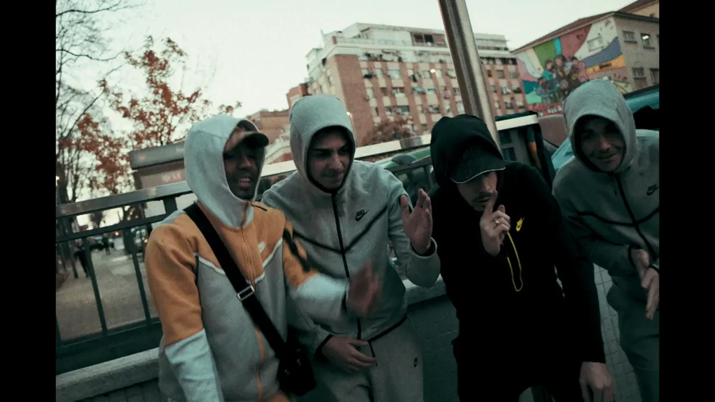 ¿Por qué no aparecen mujeres ni lujos en los videoclips de Morad? La confesión del exitoso rapero de barrio ¿Por qué no aparecen mujeres ni lujos en los videoclips de Morad? La confesión del exitoso rapero de barrio