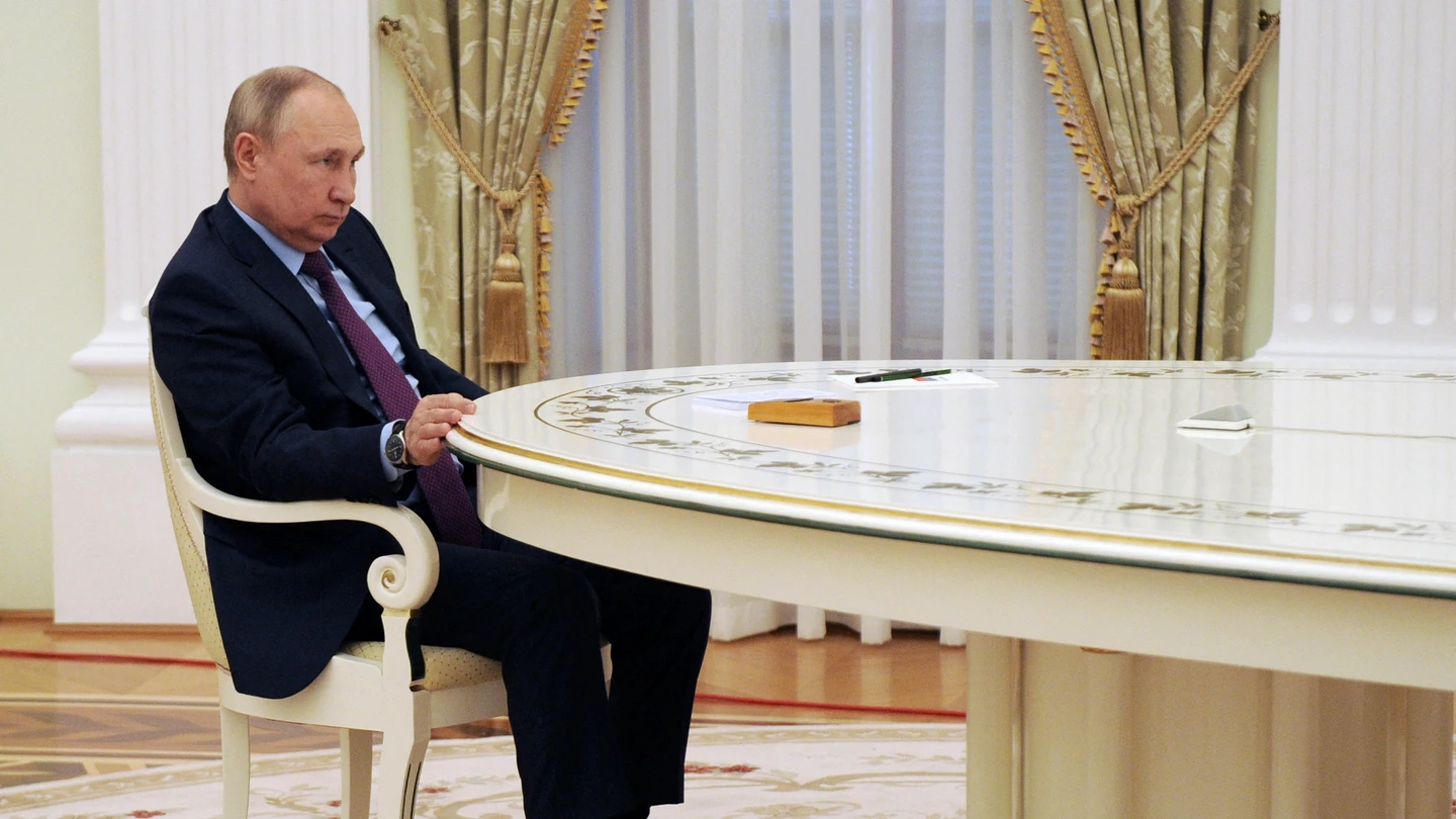 Vladimir Putin, durante su encuentro con el presidente de Azerbaiyán, Ilham Aliyev Vladimir Putin, durante su encuentro con el presidente de Azerbaiyán, Ilham Aliyev