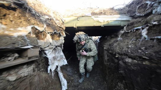 Ucrania declarará el estado de emergencia y permitirá a los ciudadanos usar armas en defensa propia Ucrania declarará el estado de emergencia y permitirá a los ciudadanos usar armas en defensa propia