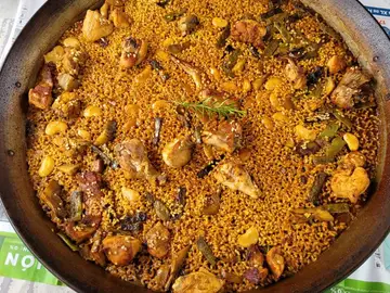 Paella Valenciana Paella Valenciana