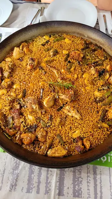Paella Valenciana Paella Valenciana