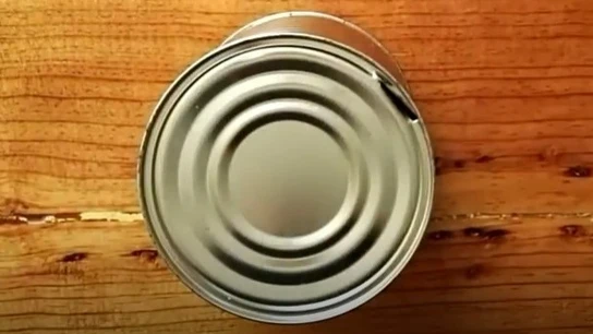 Remedios caseros para abrir una lata cuando no tienes abridor Remedios caseros para abrir una lata cuando no tienes abridor