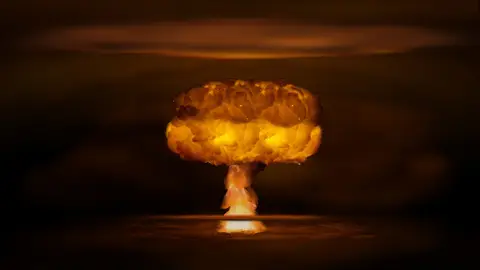 Bomba nuclear Bomba nuclear