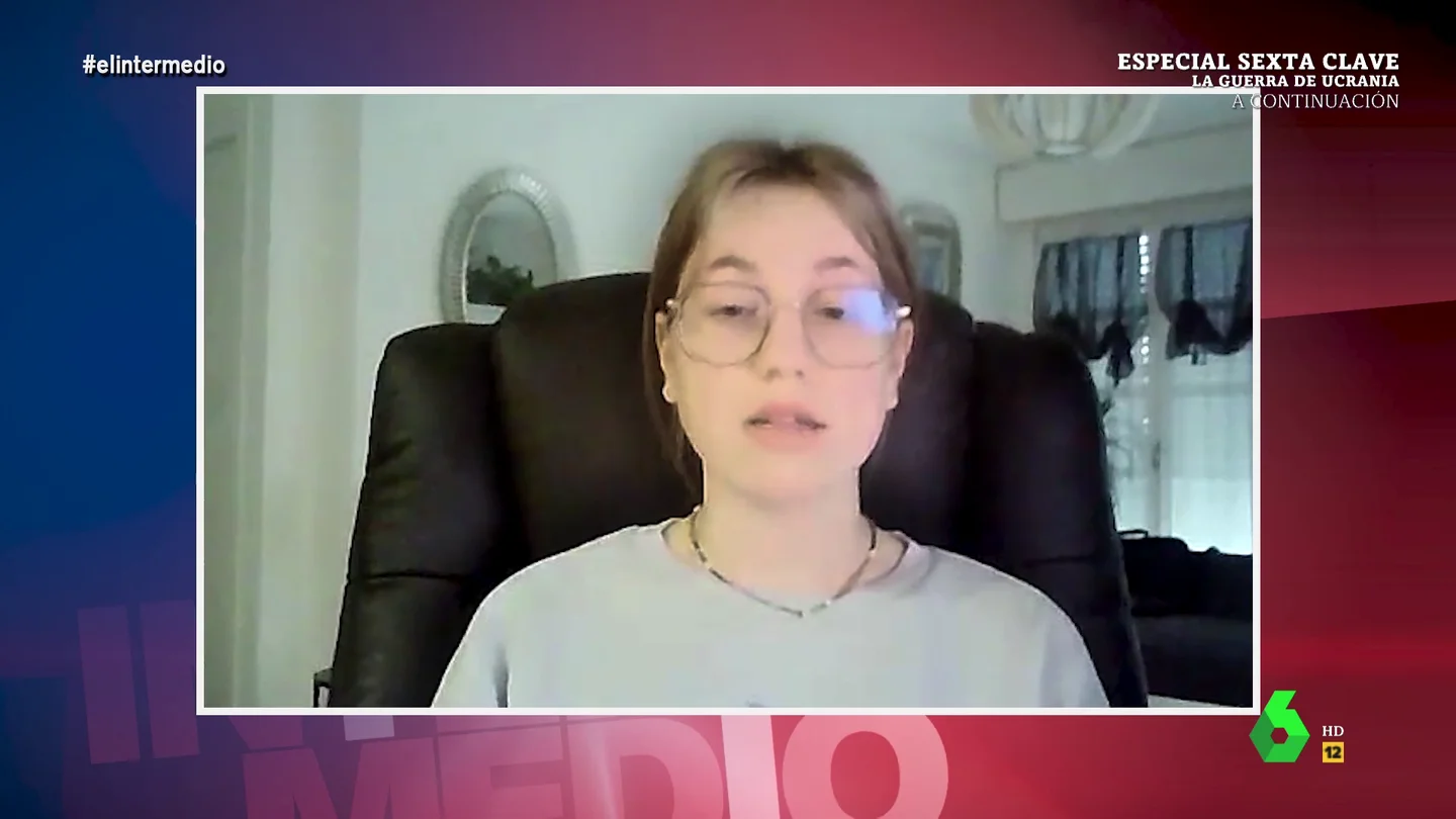 Una niña ucraniana refugiada en España narra cómo se despidió de su familia: "Mi madre me dijo 'nunca te olvides de tu país y tu sangre'" Una niña ucraniana refugiada en España narra cómo se despidió de su familia: "Mi madre me dijo 'nunca te olvides de tu país y tu sangre'"