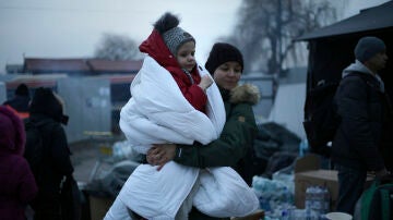 Refugiados ucranianos en la frontera de Polonia