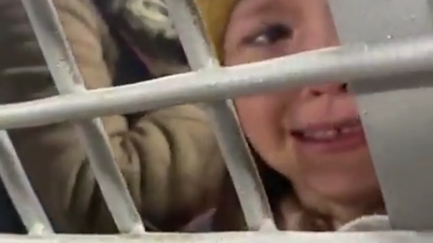 Rusia detiene a varios niños por protestar contra la invasión de Ucrania, según el opositor Ilya Yashin Rusia detiene a varios niños por protestar contra la invasión de Ucrania, según el opositor Ilya Yashin
