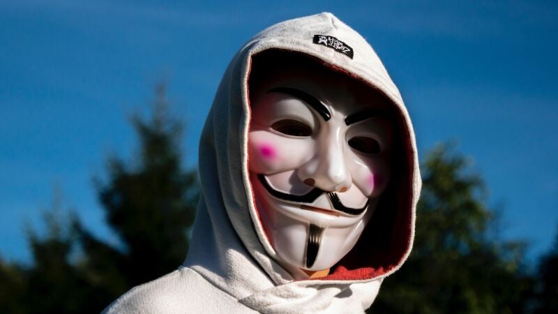 Anonymous ataca la agencia espacial rusa y su director les llama 