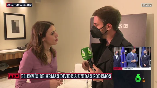 Montero y Echenique ahondan la división en Podemos por el envío de armas: "La paz es lo sensato aunque nos acribillen" Montero y Echenique ahondan la división en Podemos por el envío de armas: "La paz es lo sensato aunque nos acribillen"
