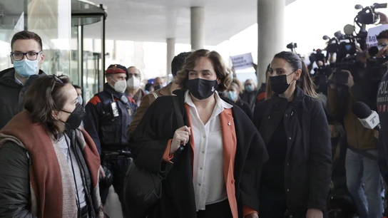 La alcaldesa de Barcelona, Ada Colau, al salir de la Ciudad de la Justicia tras declarar ante el juez La alcaldesa de Barcelona, Ada Colau, al salir de la Ciudad de la Justicia tras declarar ante el juez